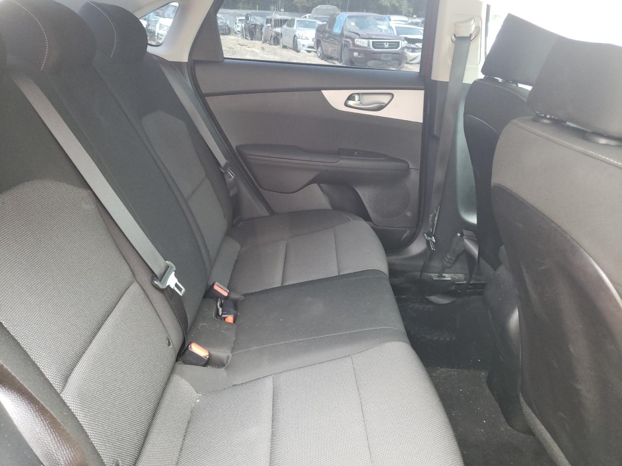 3KPF24AD9NE431352 2022 Kia Forte Fe