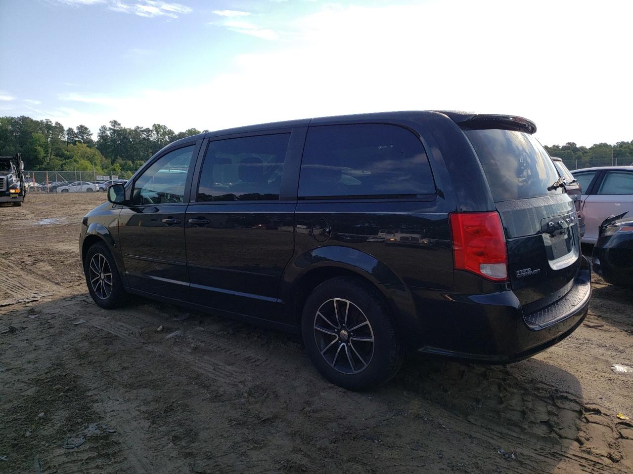 2C4RDGCG1ER175657 2014 Dodge Grand Caravan Sxt