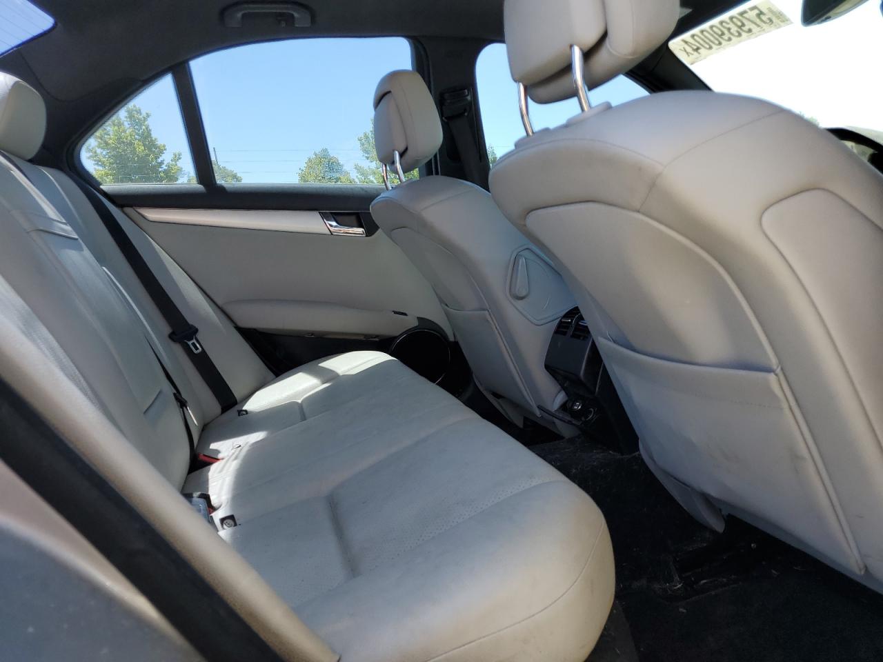 WDDGF54X39R066042 2009 Mercedes-Benz C 300