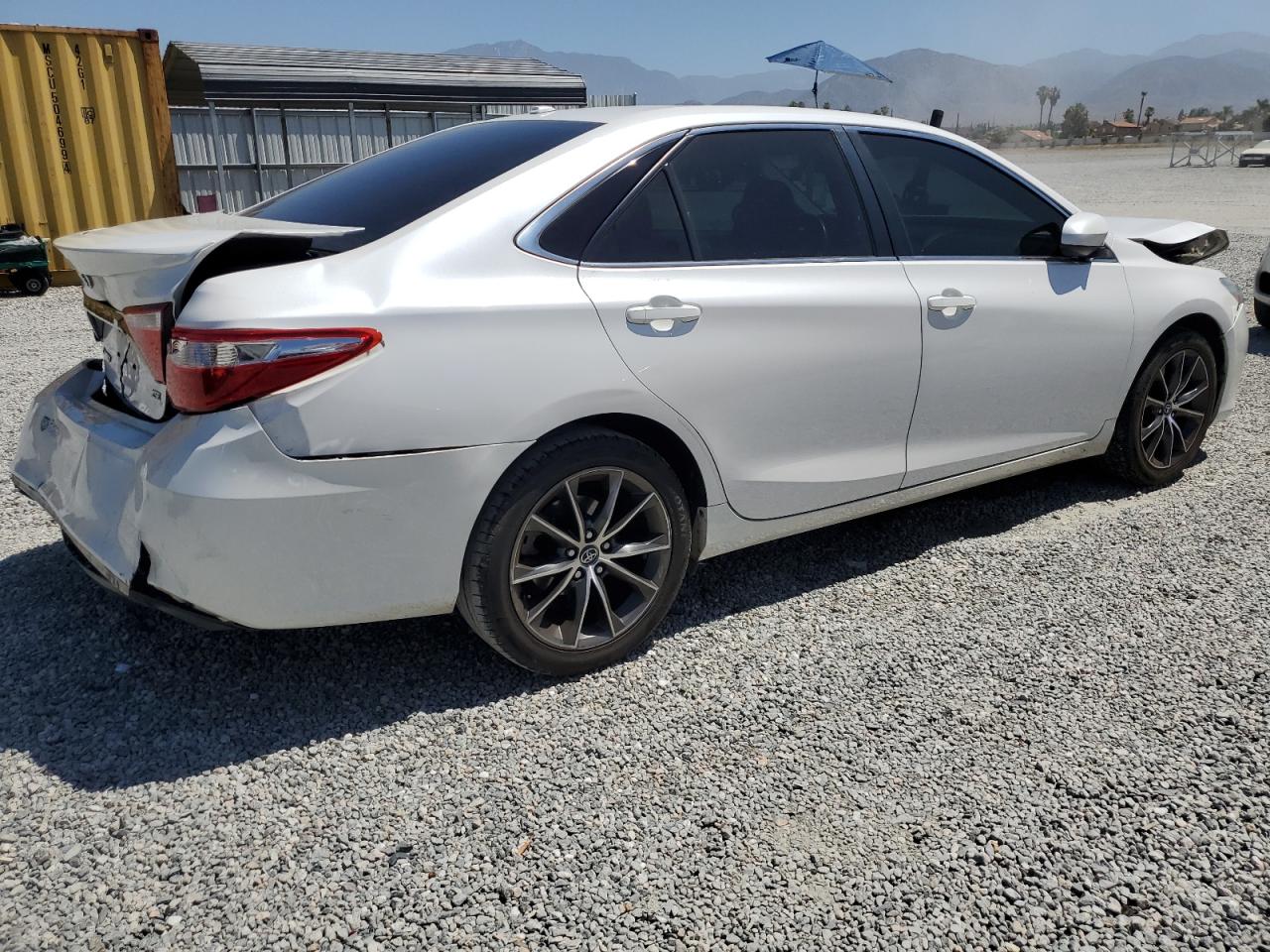 4T1BF1FK1GU132317 2016 Toyota Camry Le