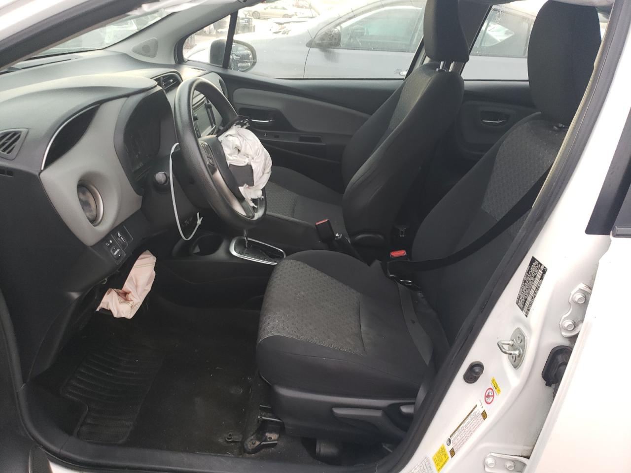 VNKKTUD31GA062160 2016 Toyota Yaris L