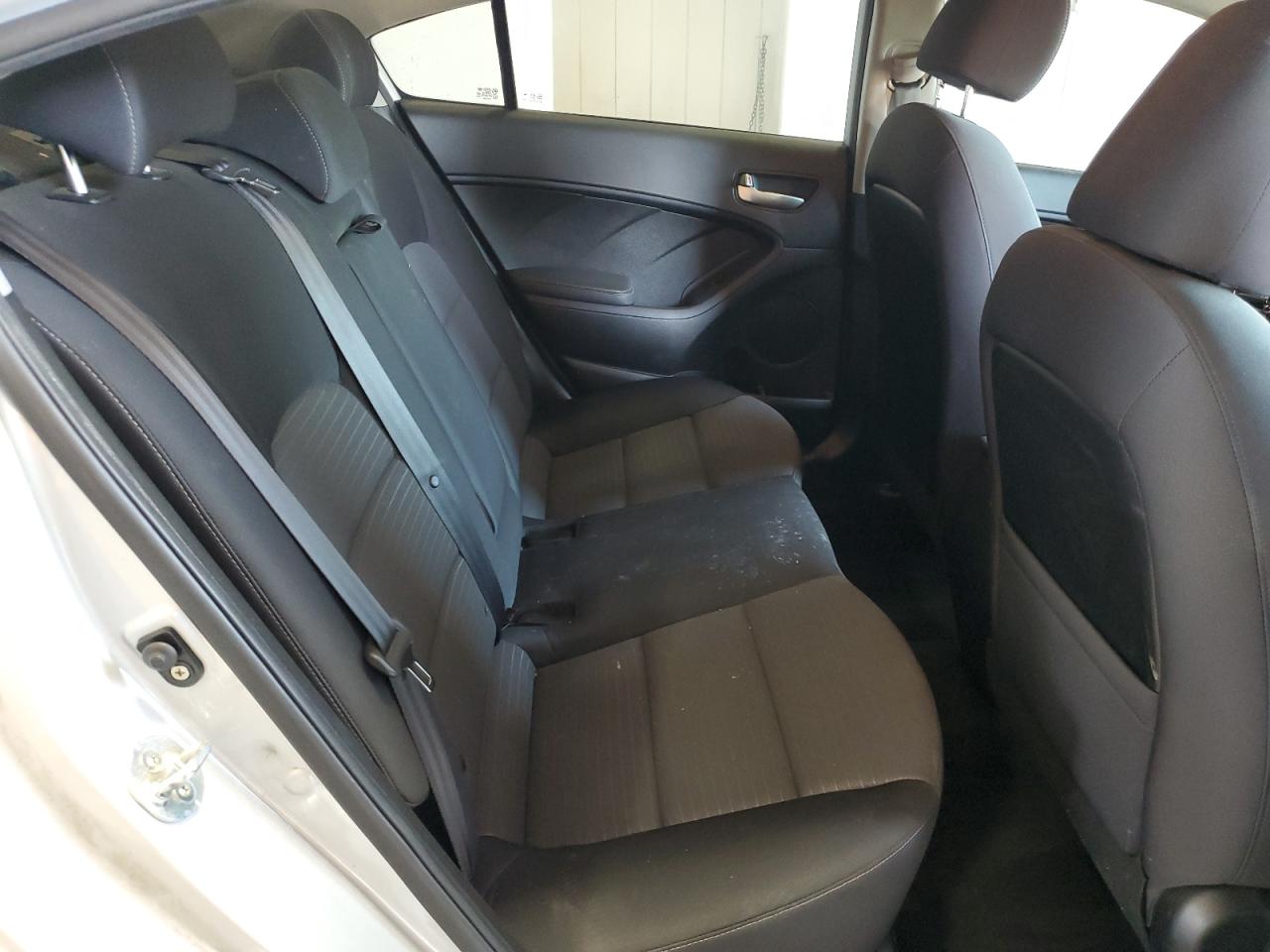 3KPFL4A7XHE160233 2017 Kia Forte Lx