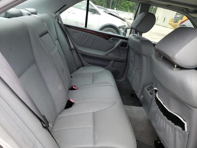 2000 Mercedes-Benz E 430 VIN: WDBJF70J7YB124639 Lot: 57130814