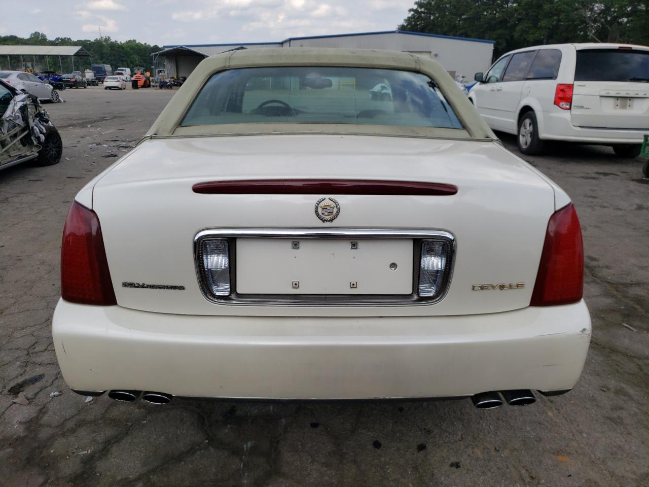 1G6KD54Y3YU318373 2000 Cadillac Deville