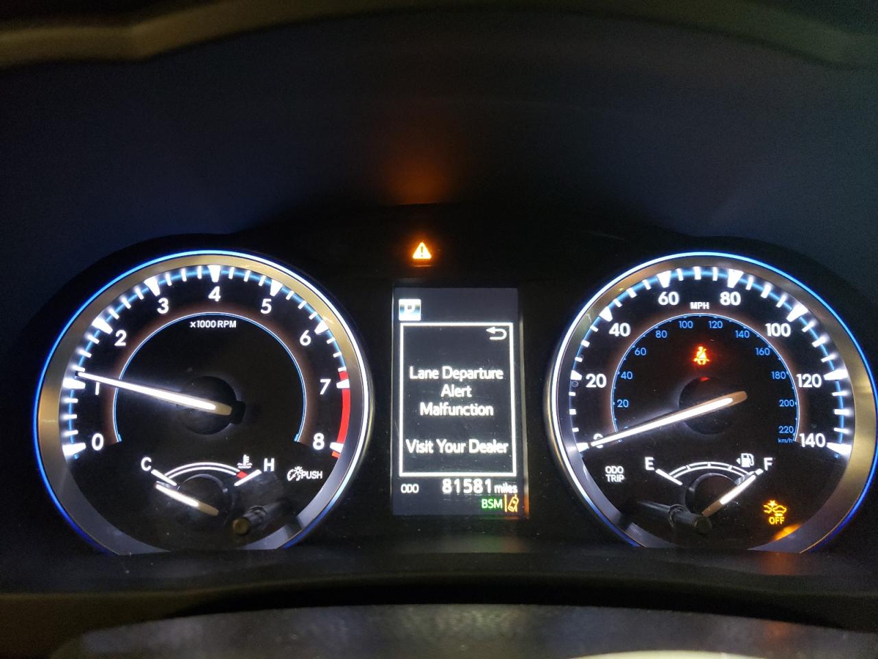 5TDJZRFH3JS817036 2018 Toyota Highlander Se