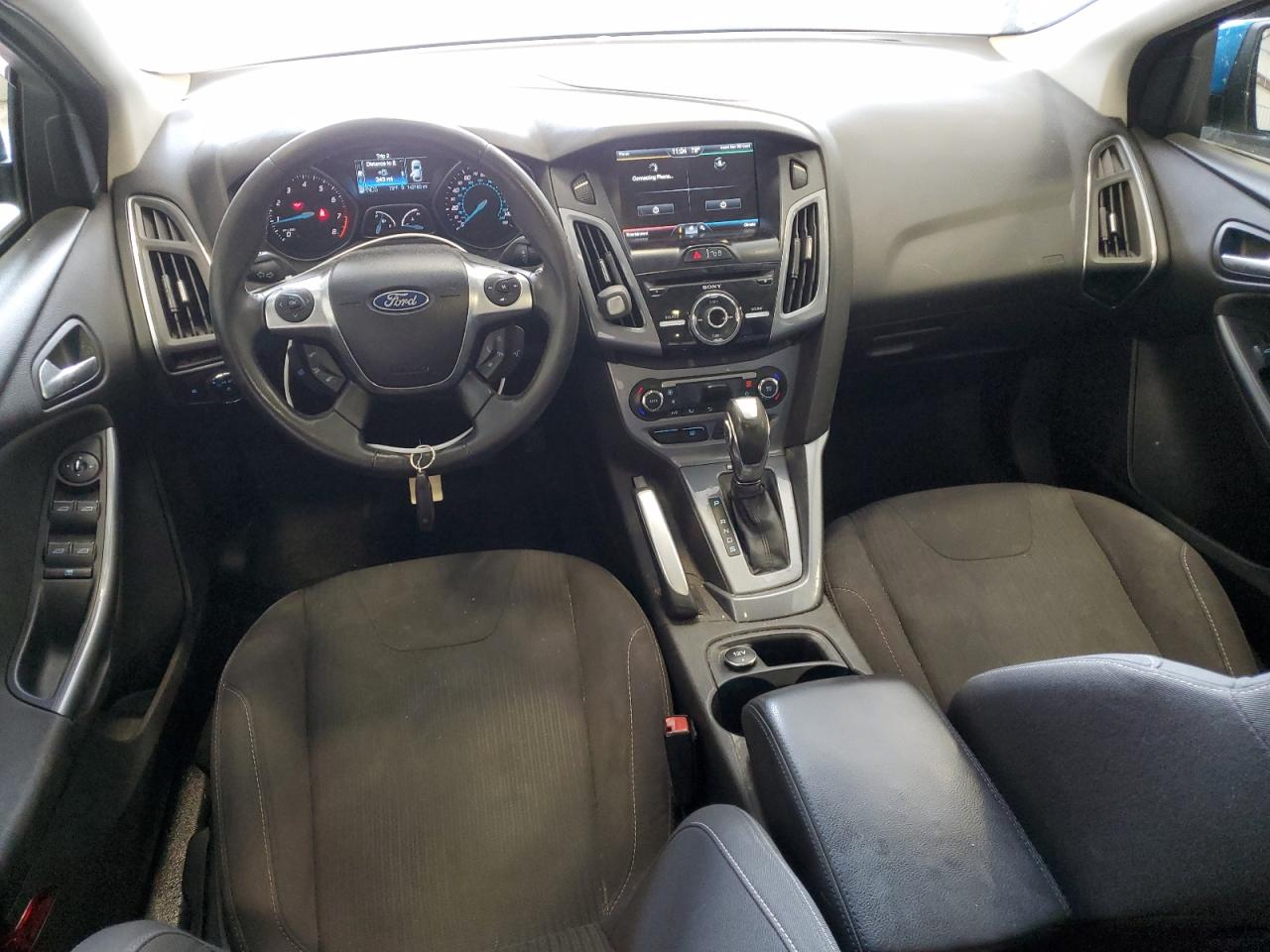 1FAHP3J22CL279220 2012 Ford Focus Titanium