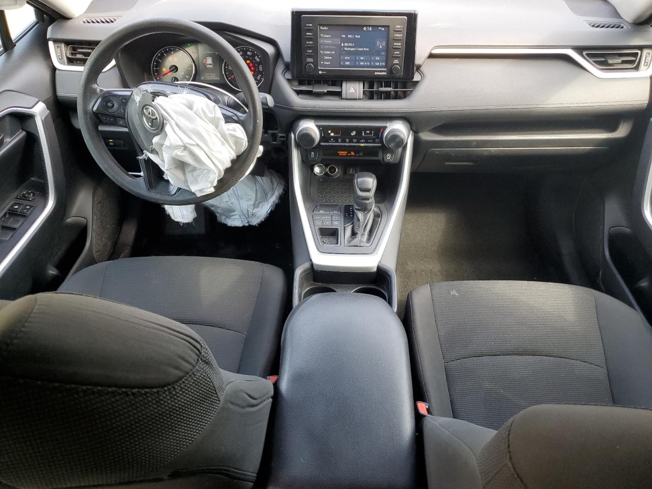 2T3G1RFVXLC130307 2020 Toyota Rav4 Le