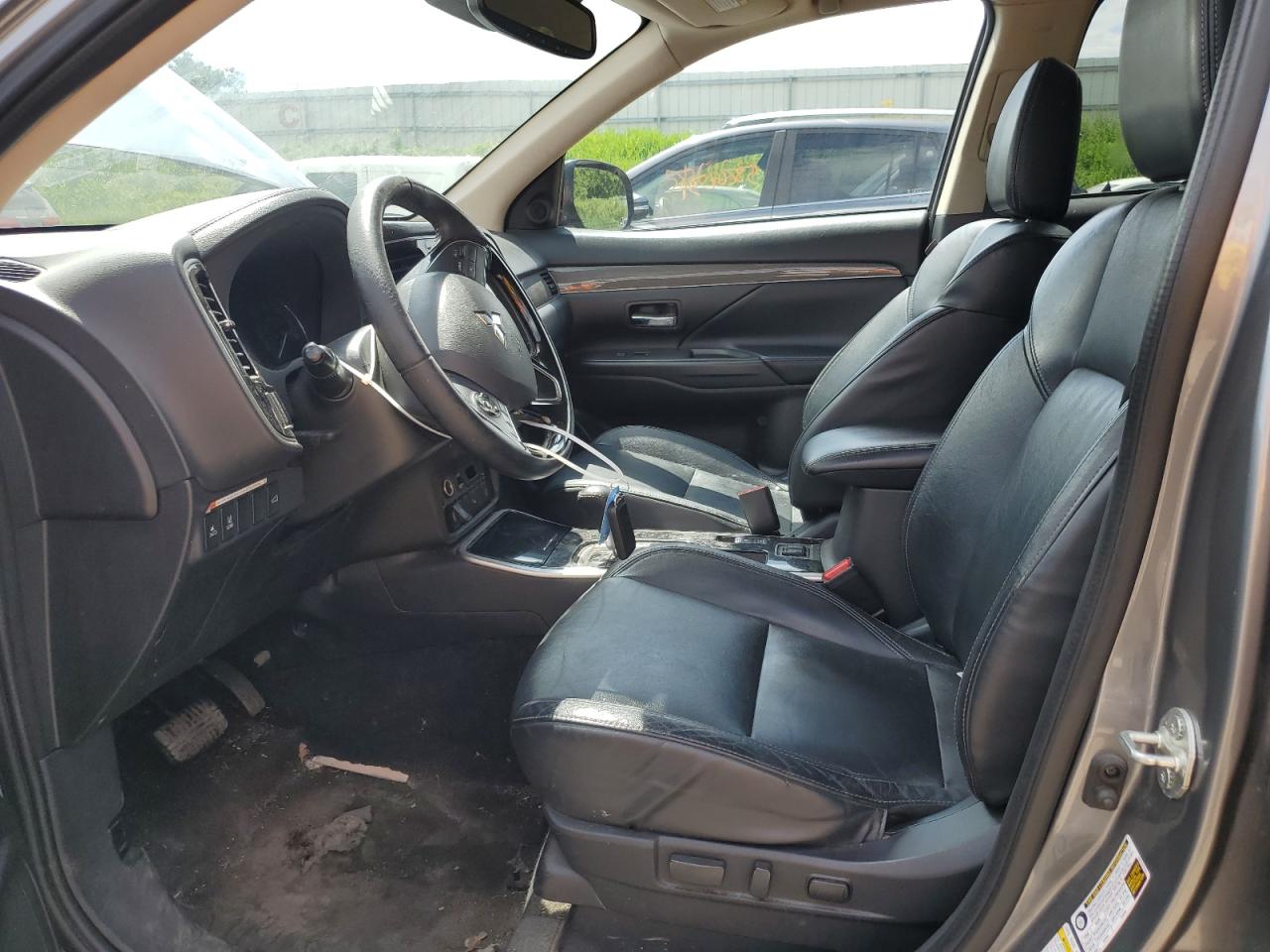 JA4AD3A35LZ040412 2020 Mitsubishi Outlander Se