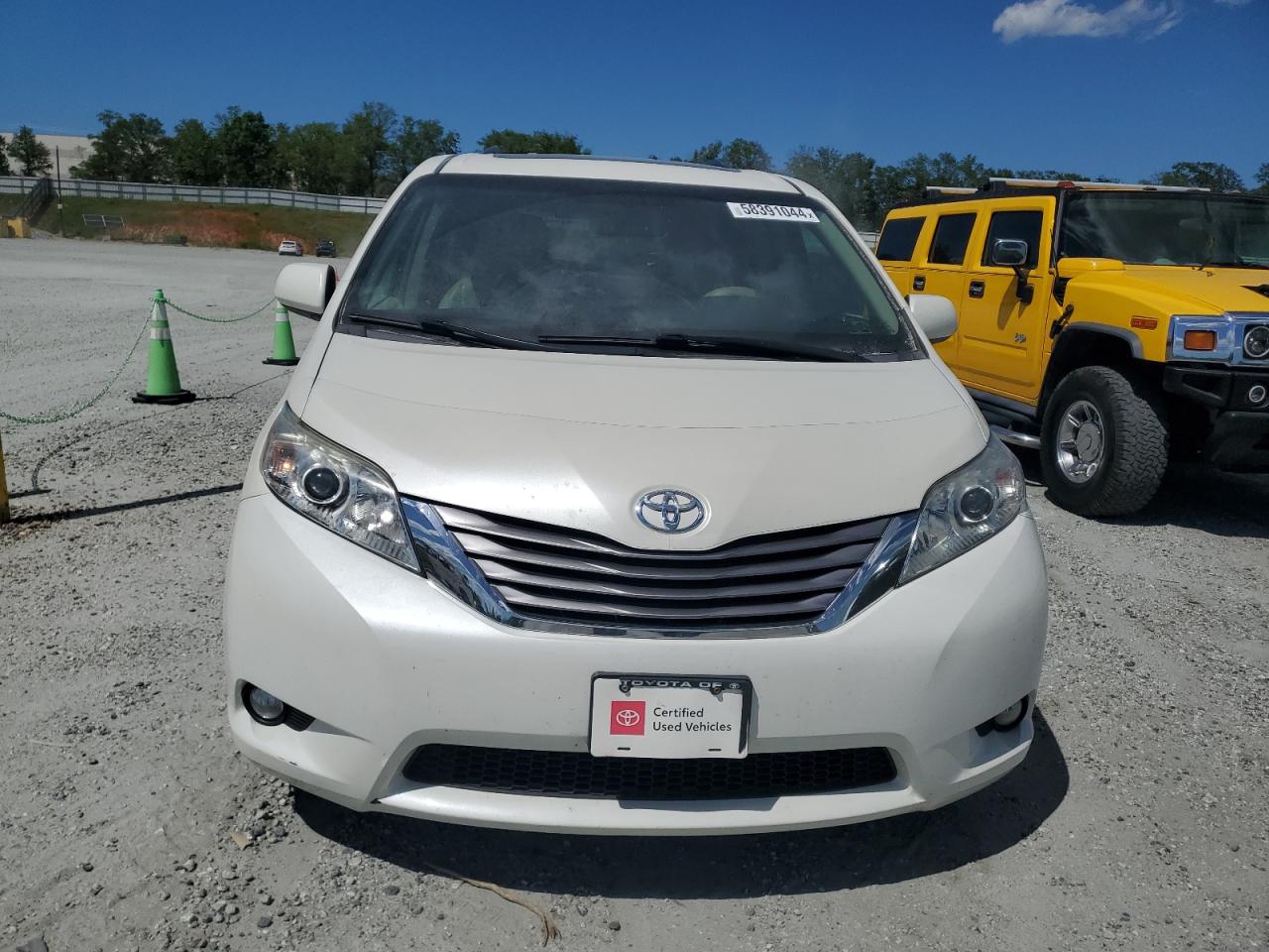 5TDDZ3DC1HS163794 2017 Toyota Sienna Xle