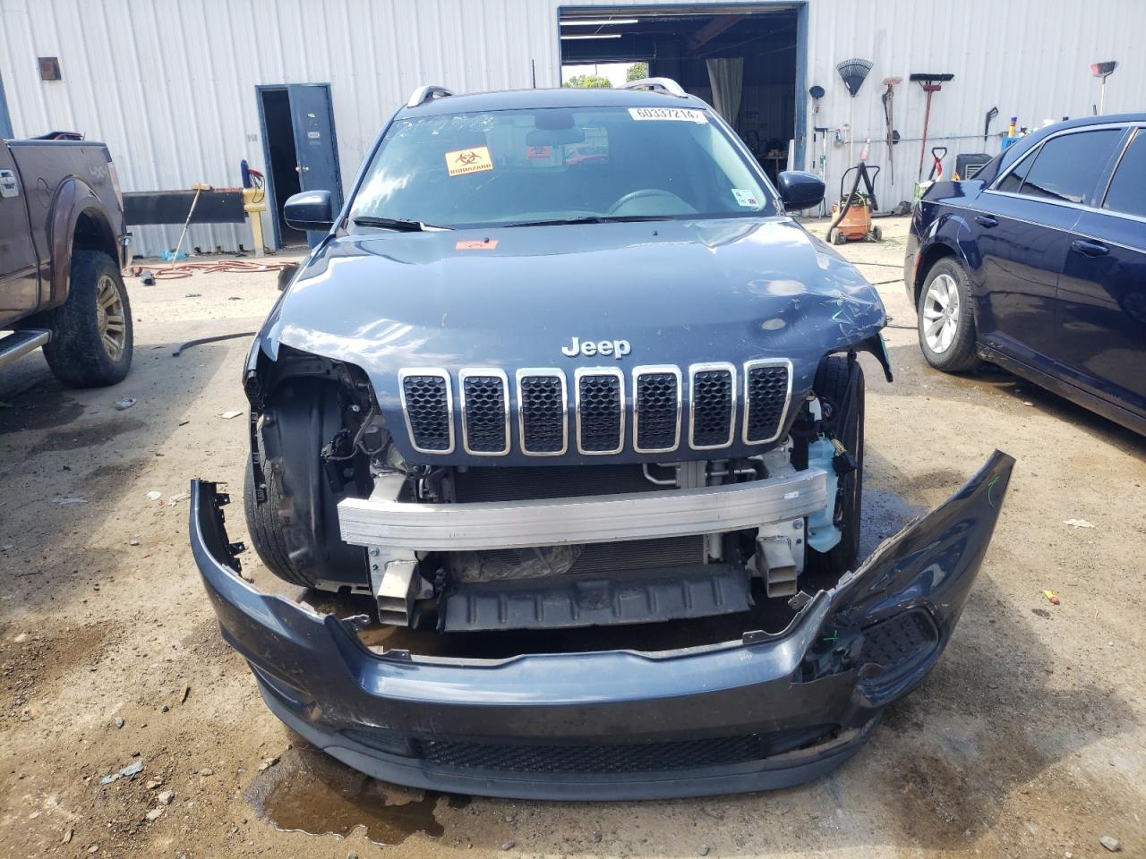 2020 Jeep Cherokee Latitude vin: 1C4PJLCBXLD555996