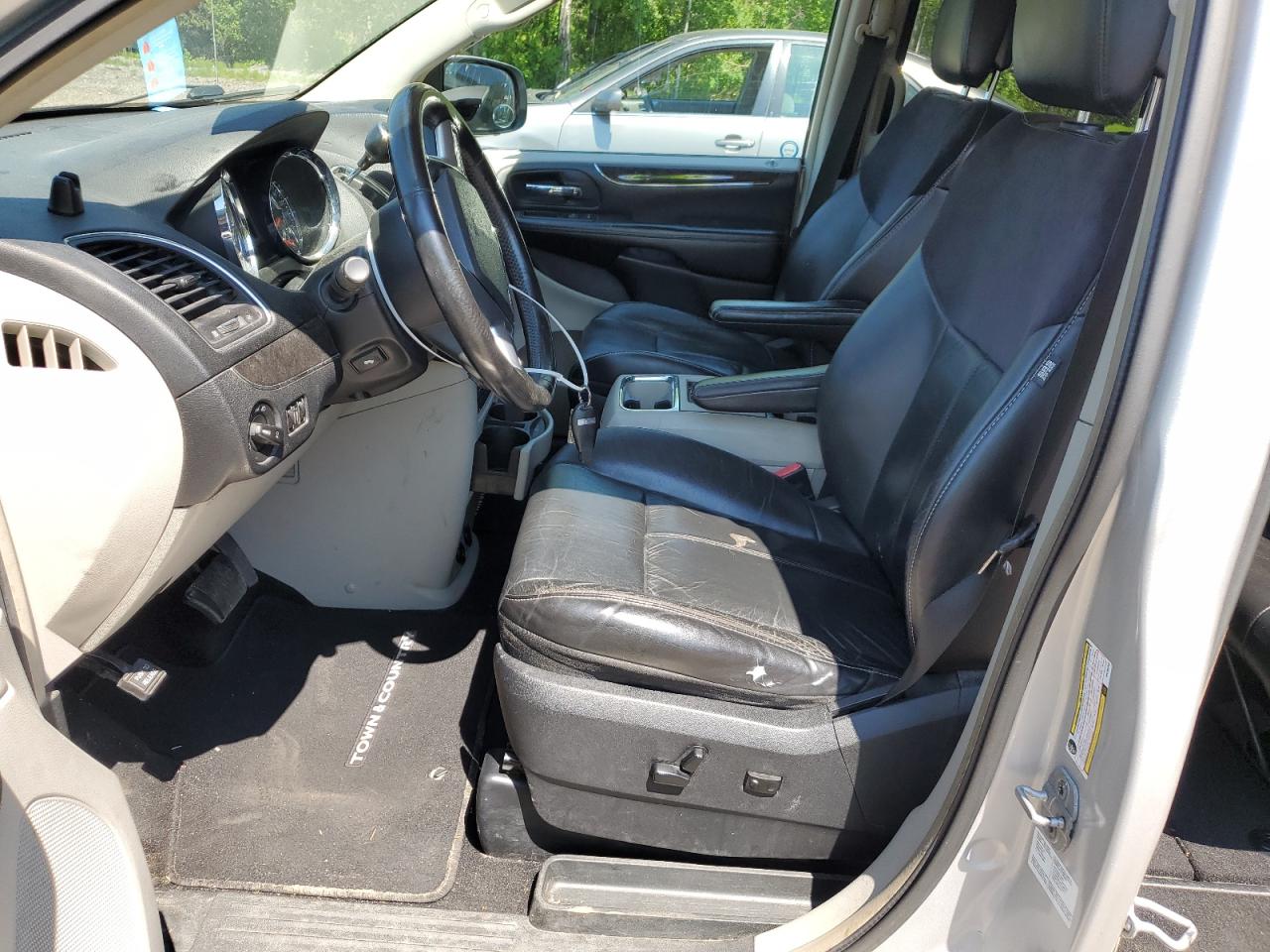 2A4RR6DG4BR705233 2011 Chrysler Town & Country Limited