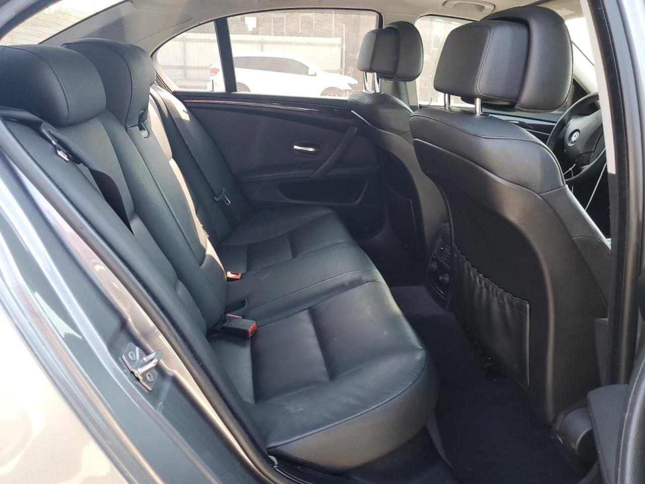 WBANV1C5XAC444679 2010 BMW 528 Xi