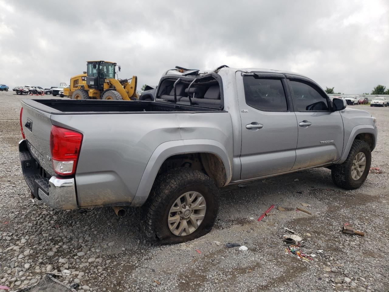 2017 Toyota Tacoma Double Cab vin: 3TMCZ5AN2HM086074