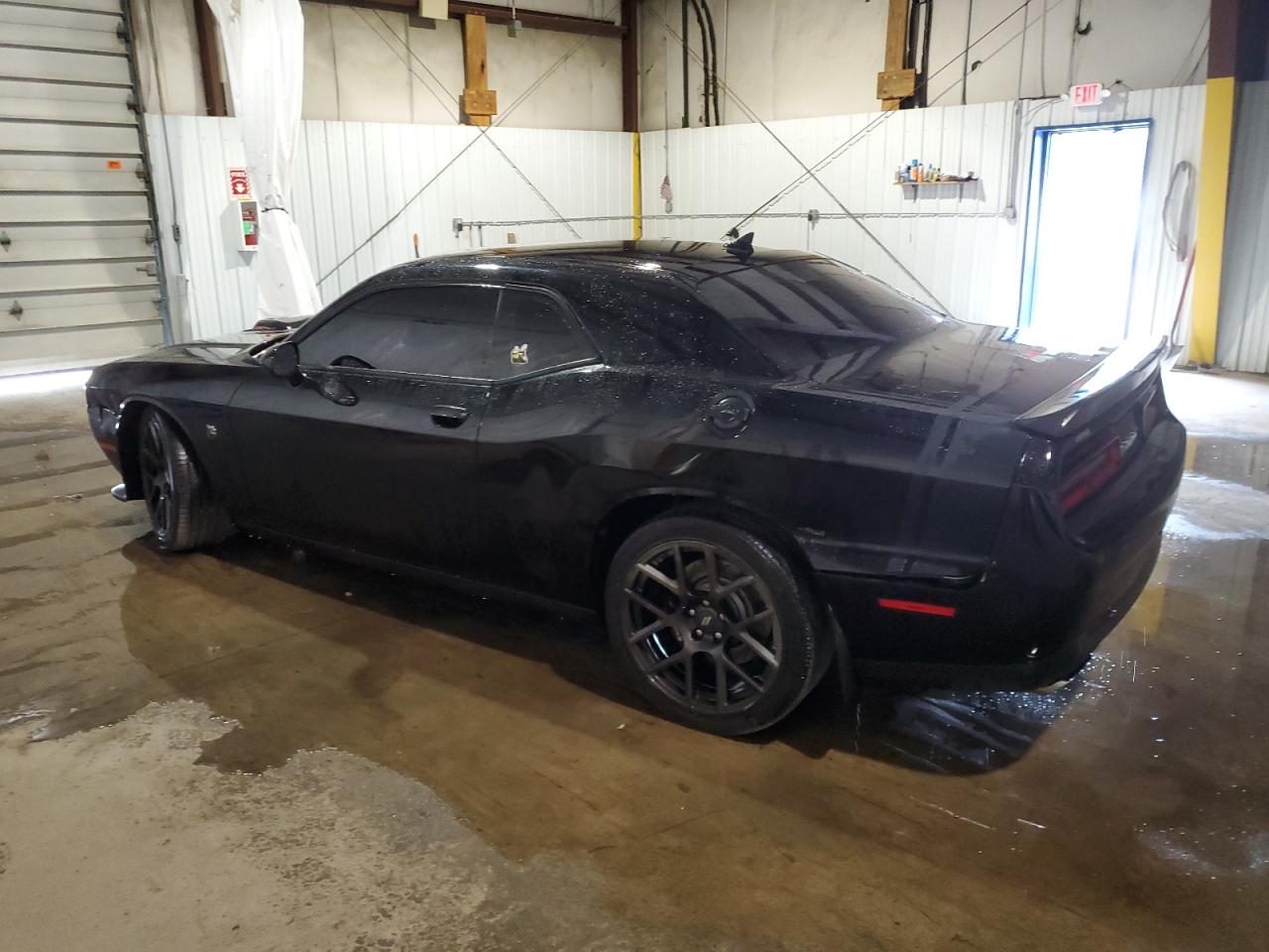 Lot #2940691317 2017 DODGE CHALLENGER