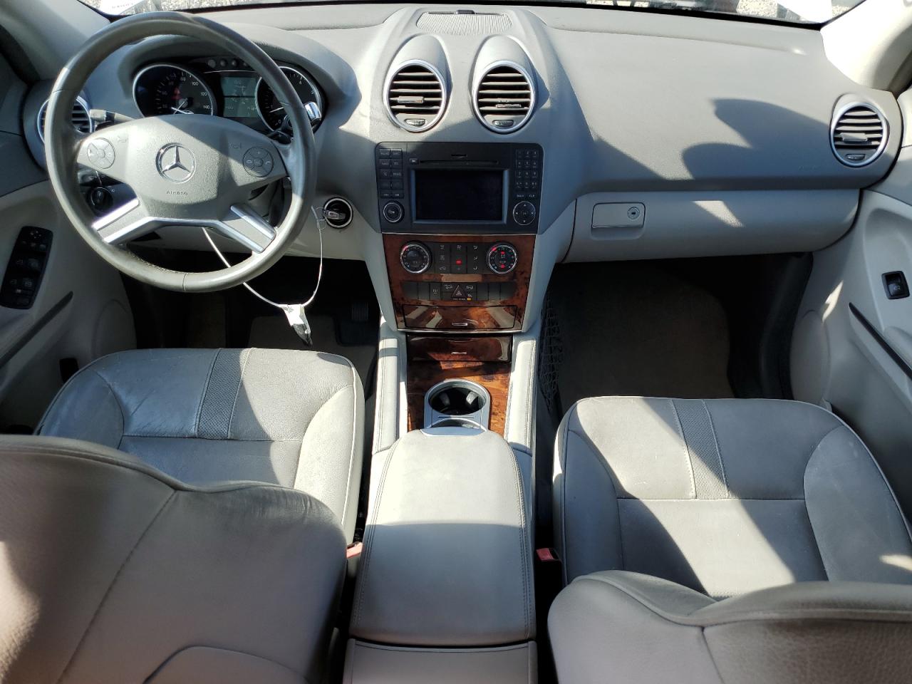 4JGBB8GB8AA572739 2010 Mercedes-Benz Ml 350 4Matic