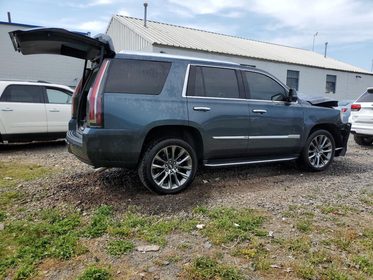 2020 Cadillac Escalade Luxury vin: 1GYS4BKJ3LR290212