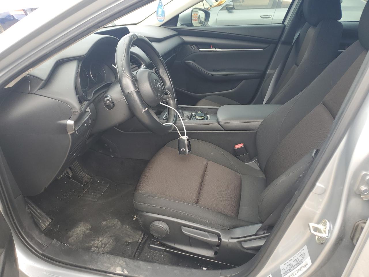 JM1BPAA79M1332704 2021 Mazda 3