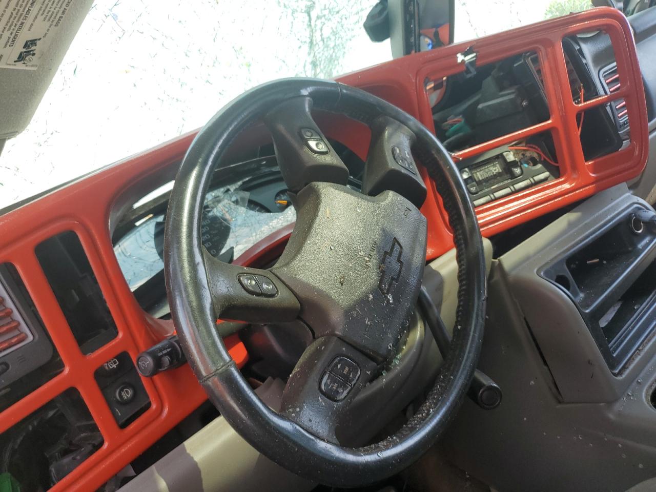 1GNEK13TX5J121204 2005 Chevrolet Tahoe K1500