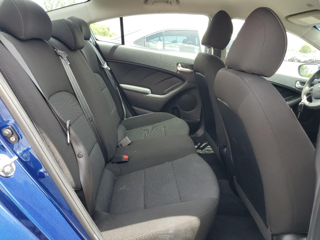 3KPFK4A70JE258129 2018 Kia Forte Lx