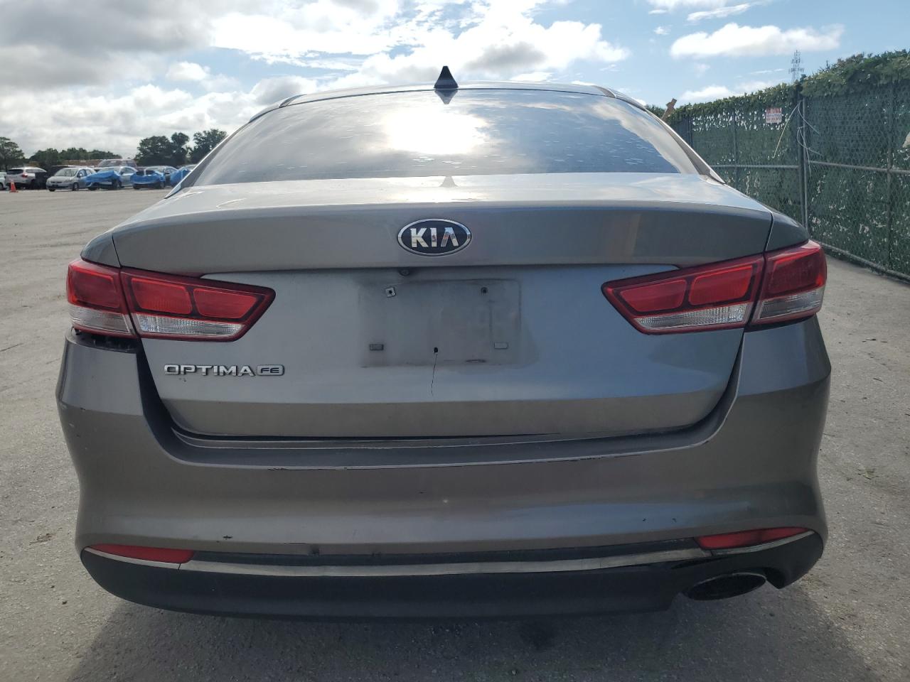 2017 Kia Optima Lx vin: 5XXGT4L34HG166955