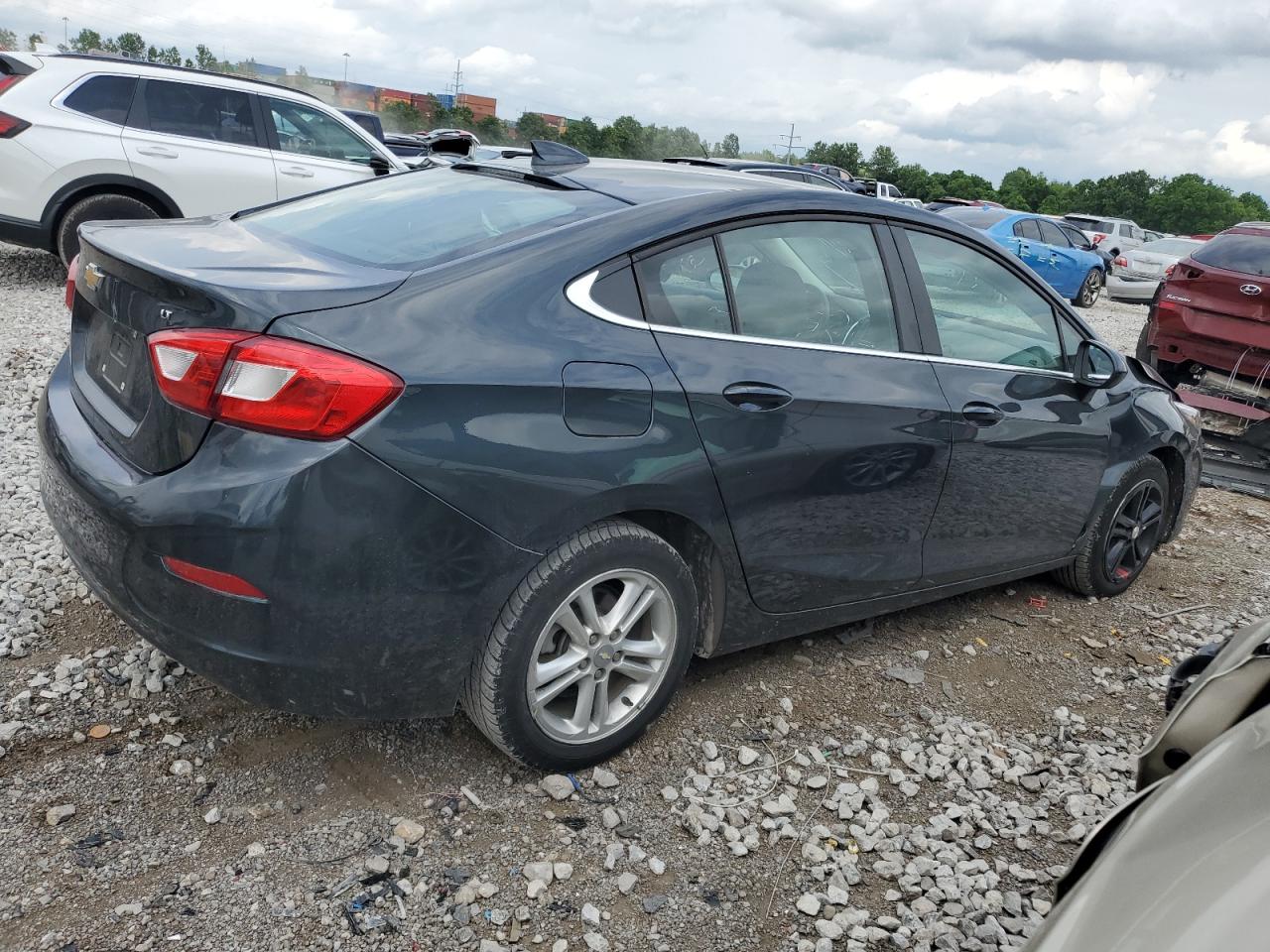 1G1BE5SMXJ7115407 2018 Chevrolet Cruze Lt