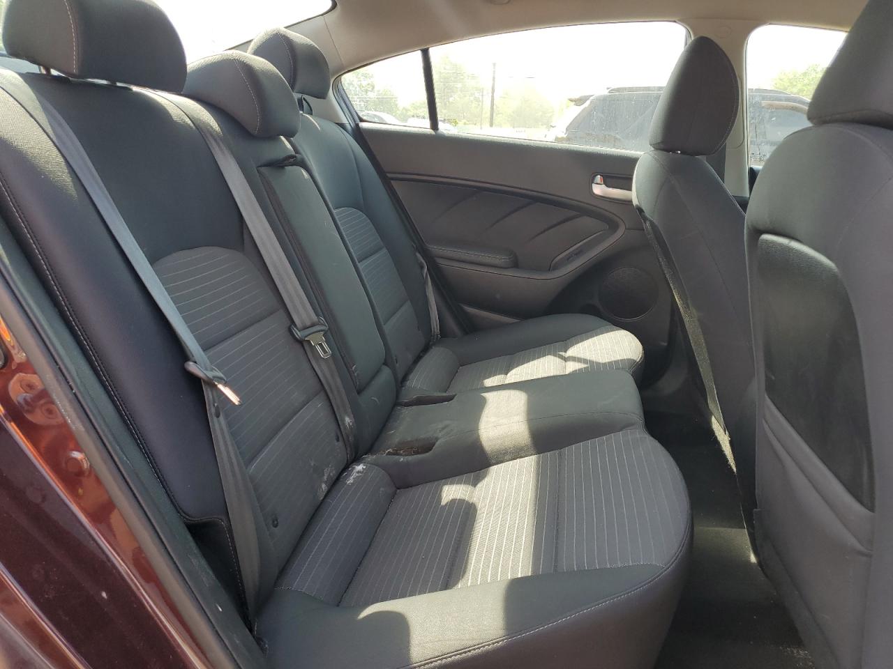 3KPFL4A71HE147922 2017 Kia Forte Lx