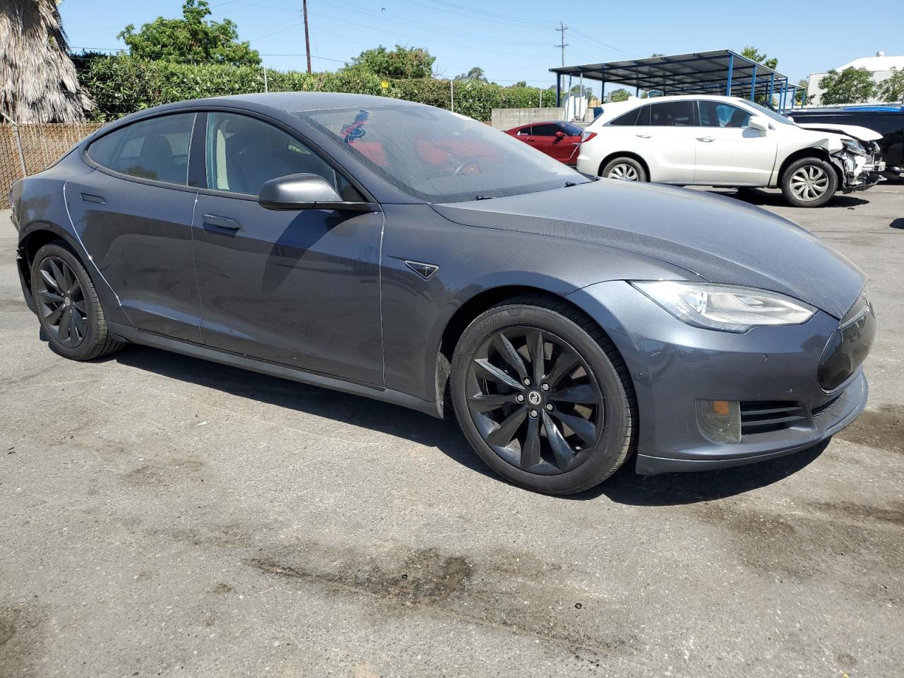 5YJSA1E13GF128323 2016 Tesla Model S