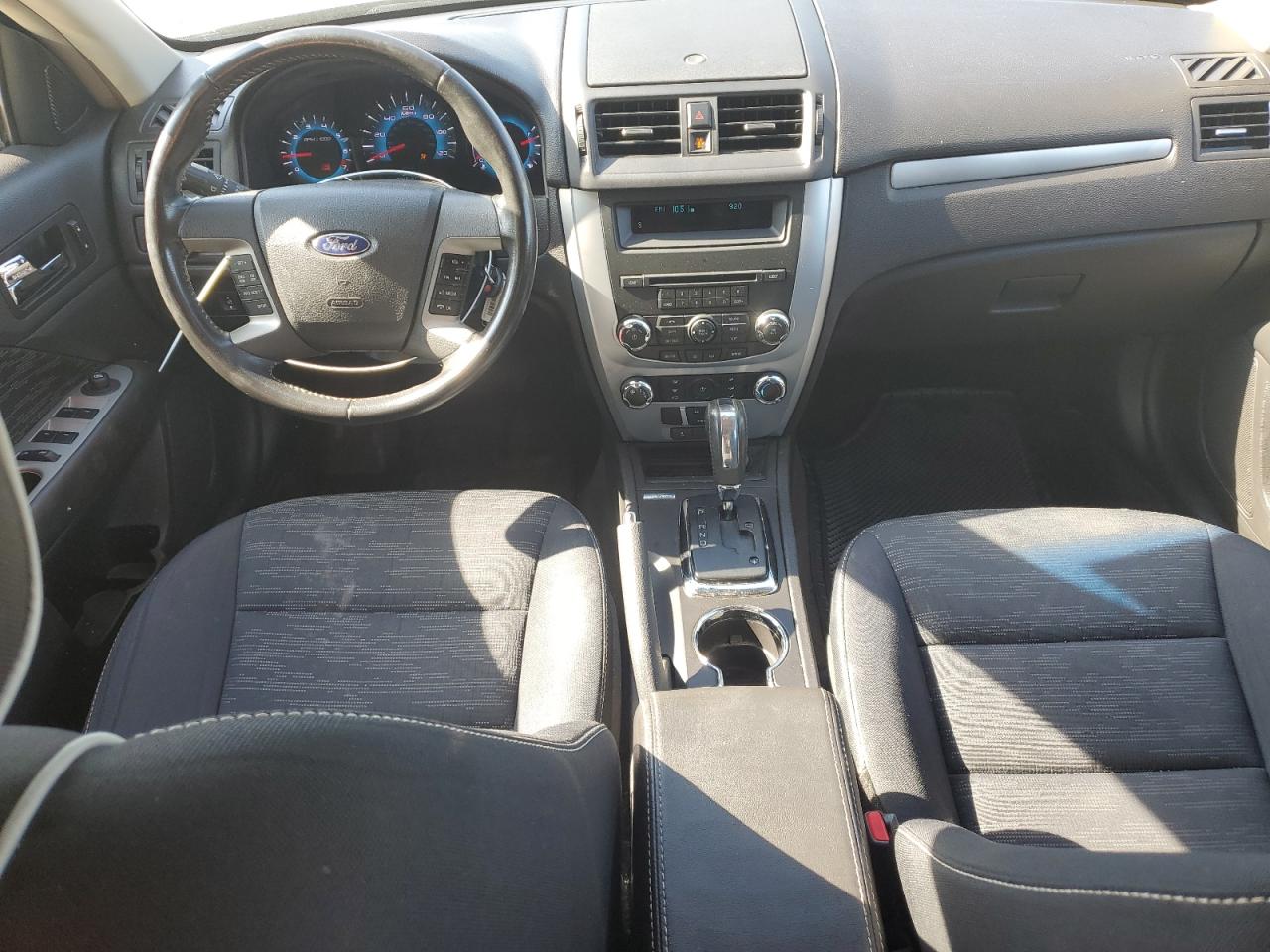 3FAHP0HG7AR409636 2010 Ford Fusion Se