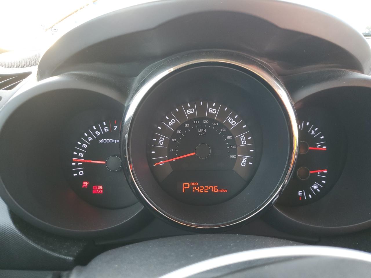 KNDJT2A22B7228583 2011 Kia Soul +