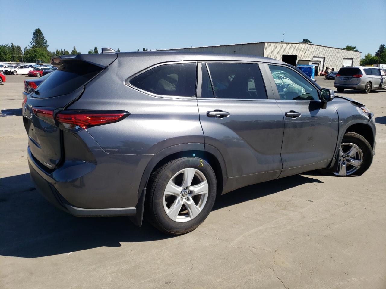 Lot #2749386646 2023 TOYOTA HIGHLANDER