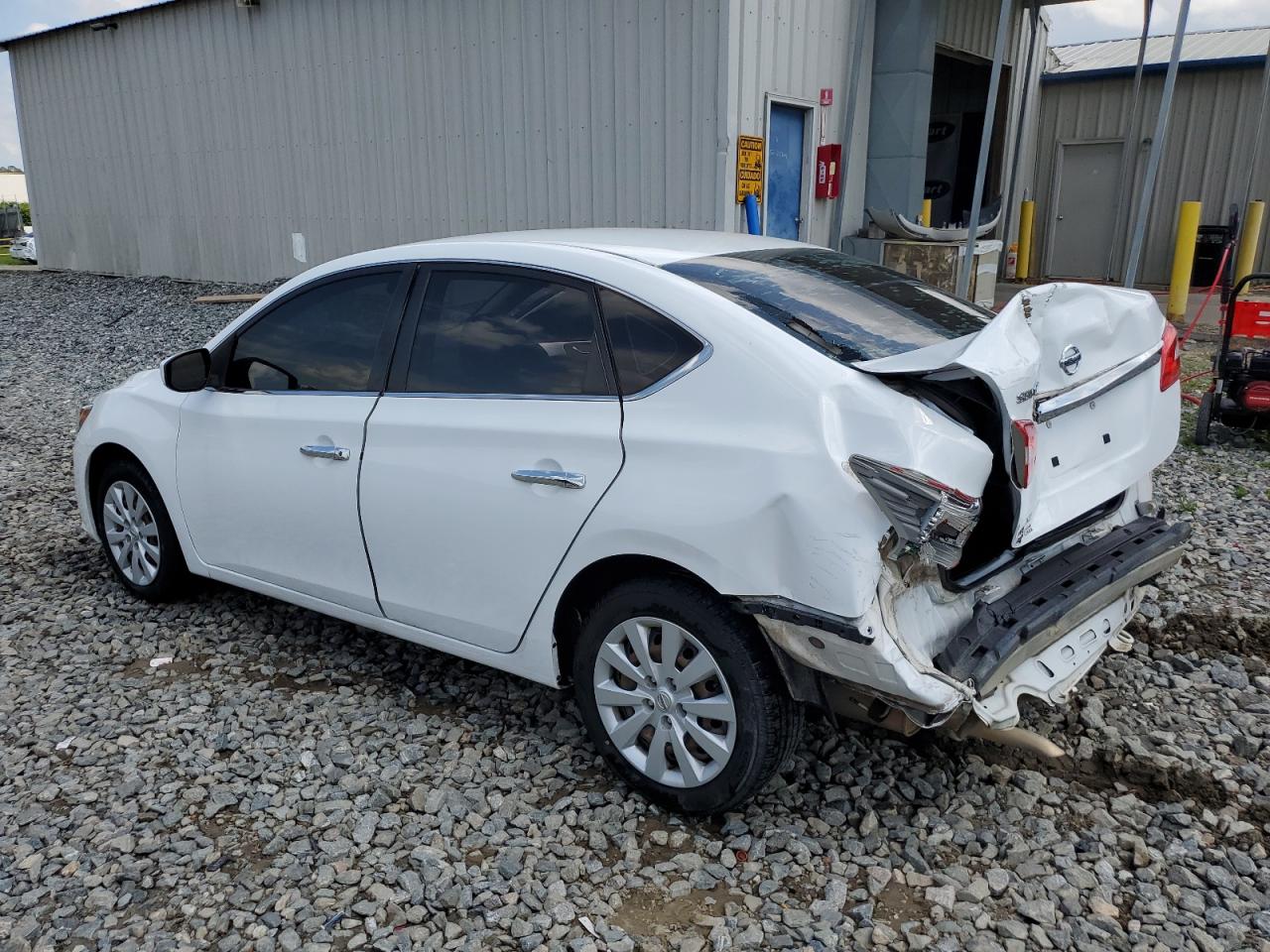 3N1AB7AP9JY329227 2018 Nissan Sentra S