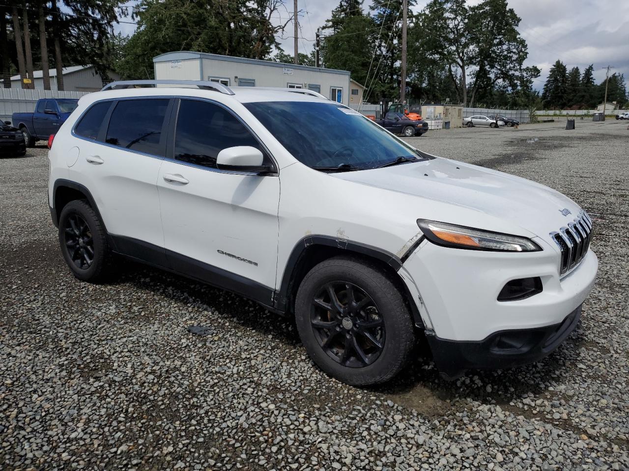 2014 Jeep Cherokee Latitude vin: 1C4PJLCSXEW117048