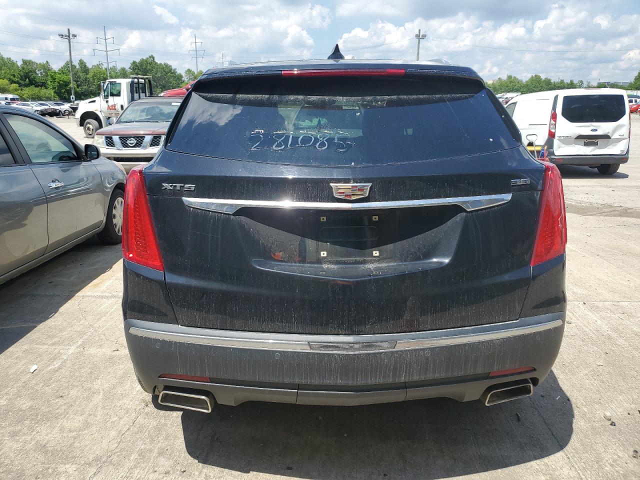 1GYKNBRS6HZ281085 2017 Cadillac Xt5 Luxury