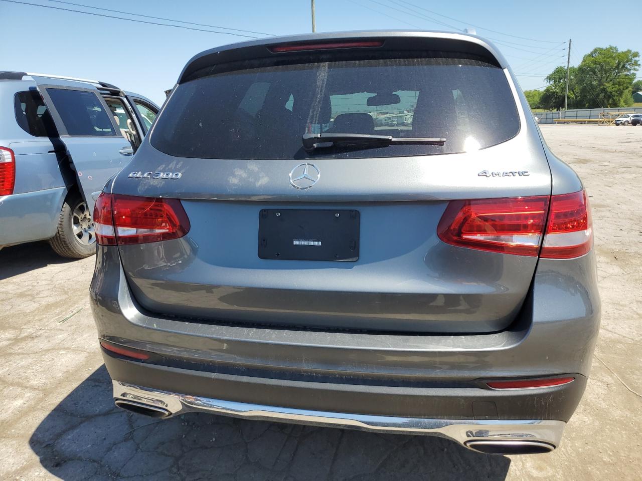 WDC0G4KBXHV005796 2017 Mercedes-Benz Glc 300 4Matic