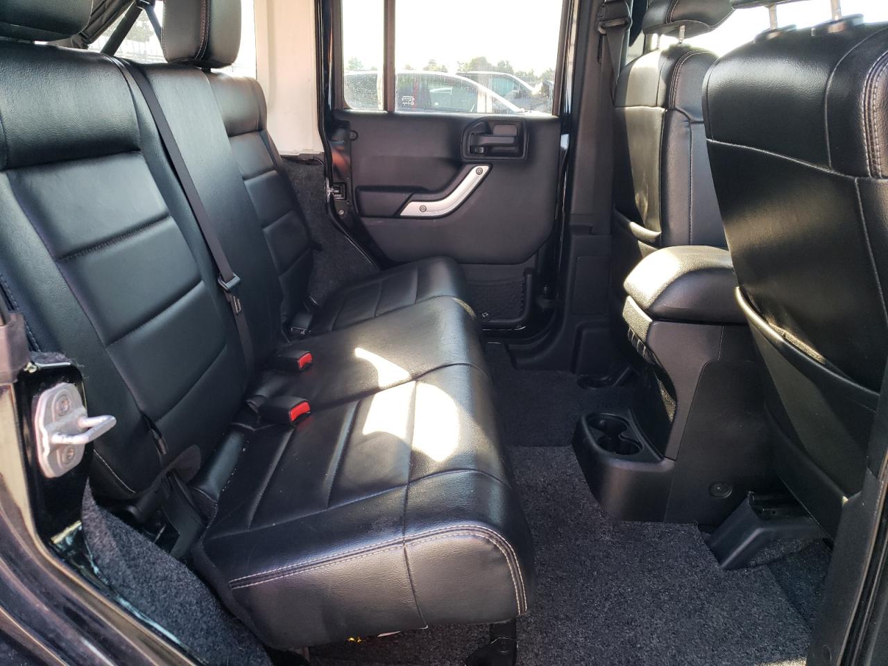 1C4HJWEG0CL167289 2012 Jeep Wrangler Unlimited Sahara