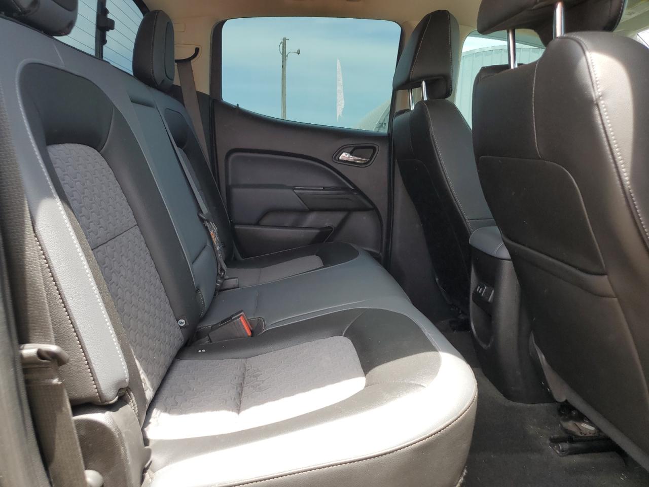 1GCGTDEN5J1261136 2018 Chevrolet Colorado Z71