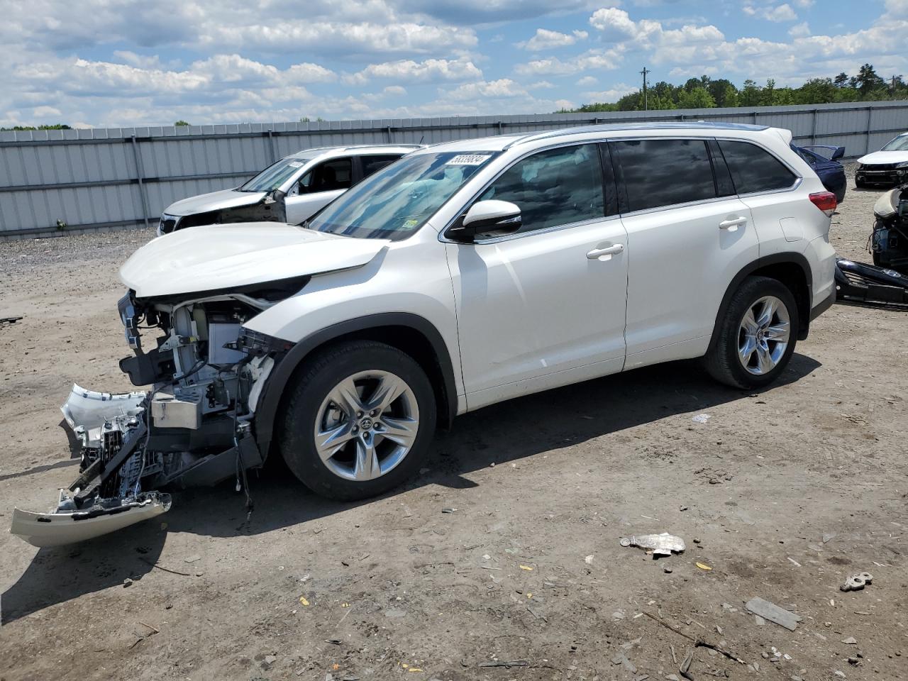 5TDDZRFH8KS976469 2019 Toyota Highlander Limited