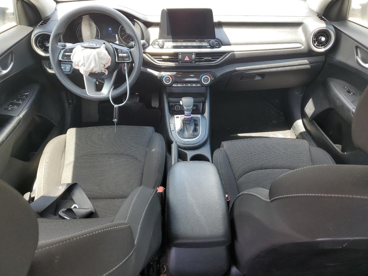 3KPF24AD0KE111204 2019 Kia Forte Fe