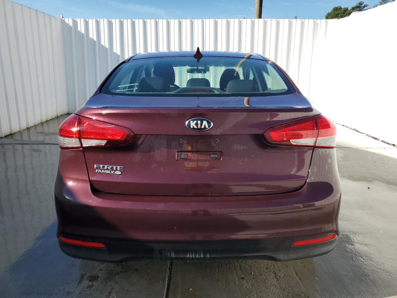 3KPFK4A7XJE166039 2018 Kia Forte Lx