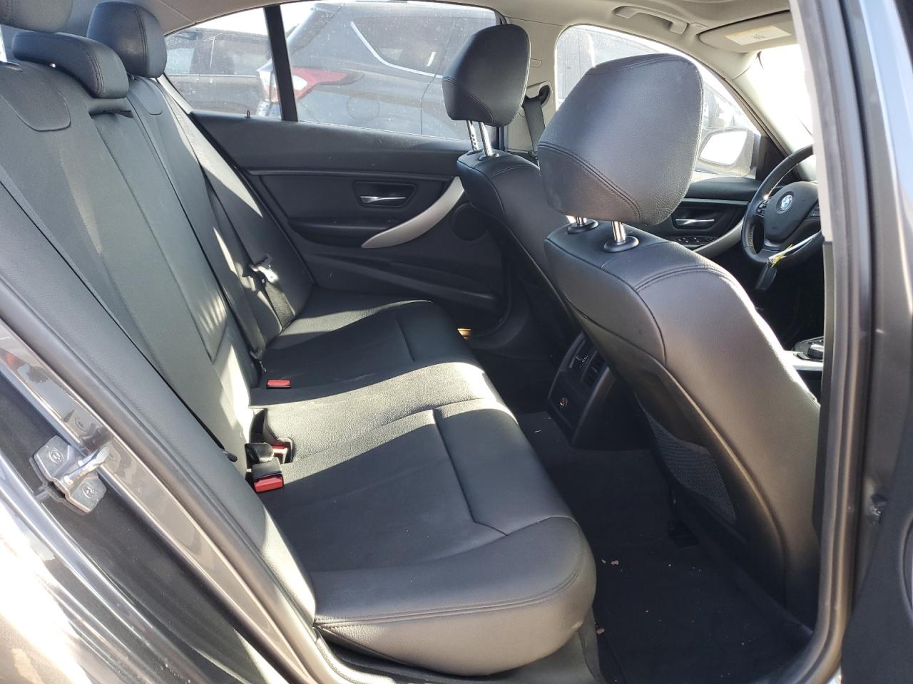 WBA3B1C53FK138873 2015 BMW 320 I