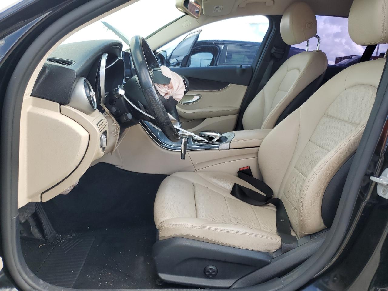 55SWF4JB8GU101099 2016 Mercedes-Benz C 300