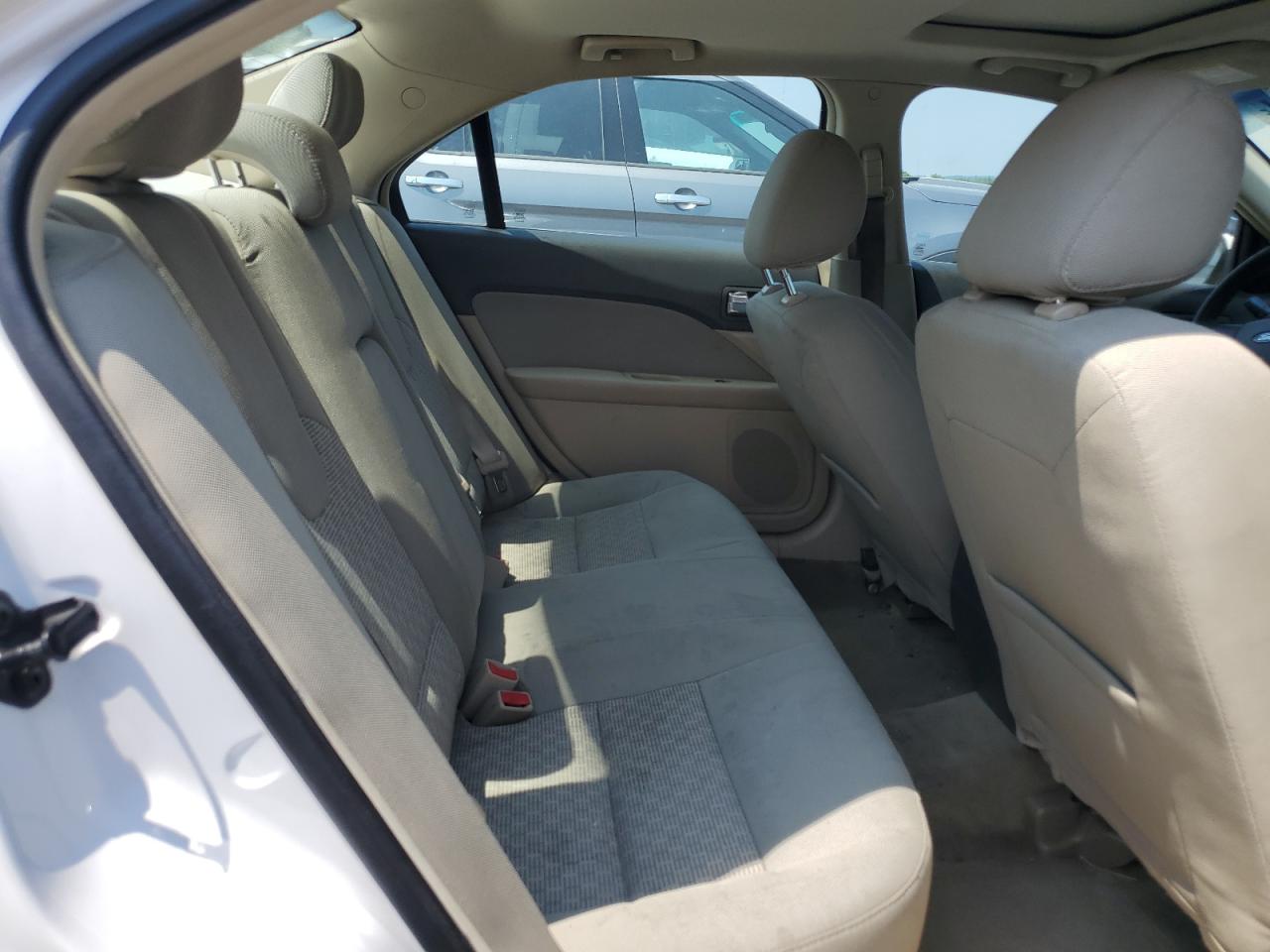 3FAHP0HA7BR217243 2011 Ford Fusion Se