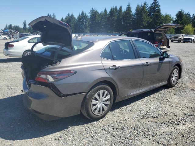 VIN 4T1C31AKXNU589645 2022 Toyota Camry, LE no.3