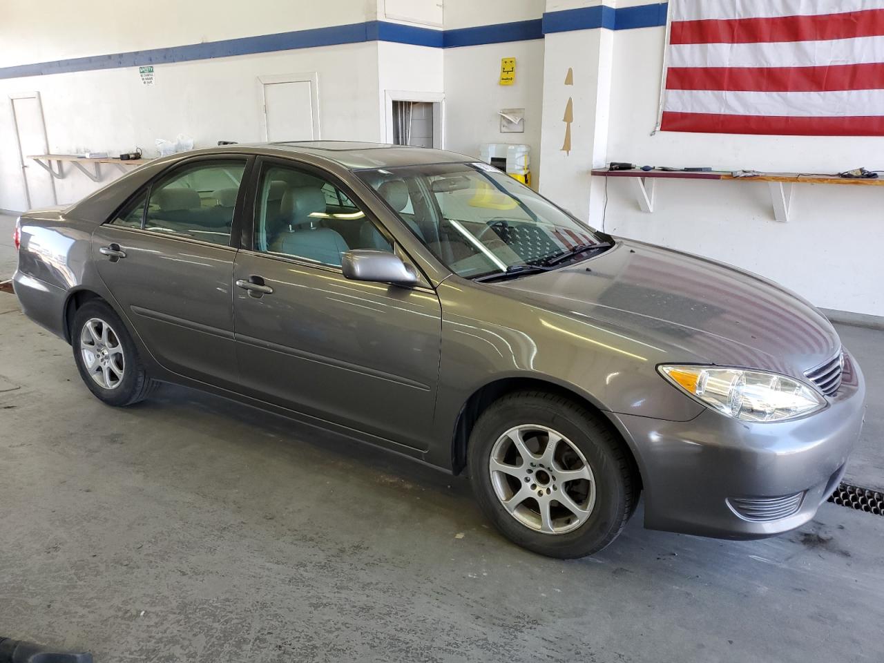 4T1BE32K95U571279 2005 Toyota Camry Le