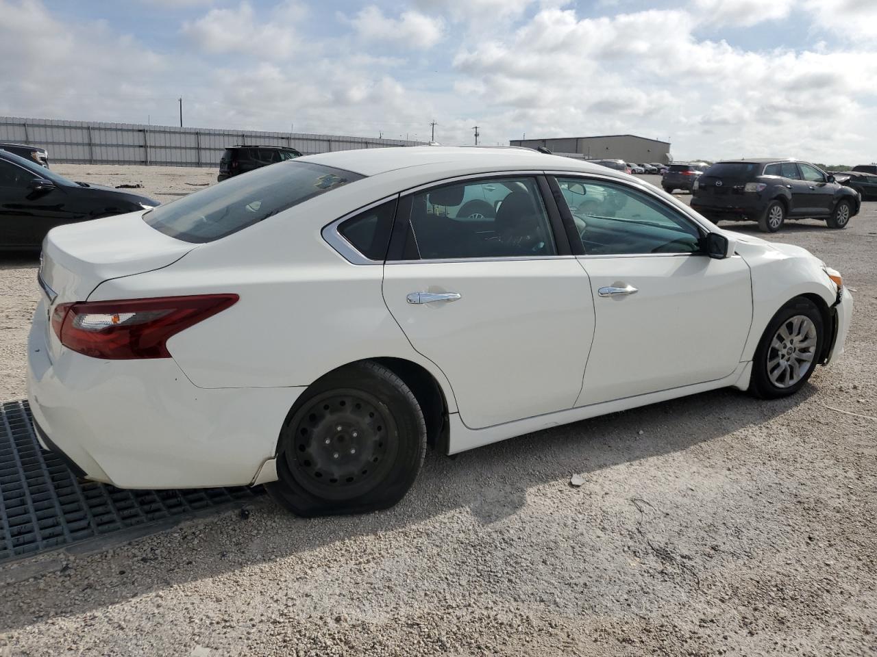 1N4AL3APXJC186757 2018 Nissan Altima 2.5