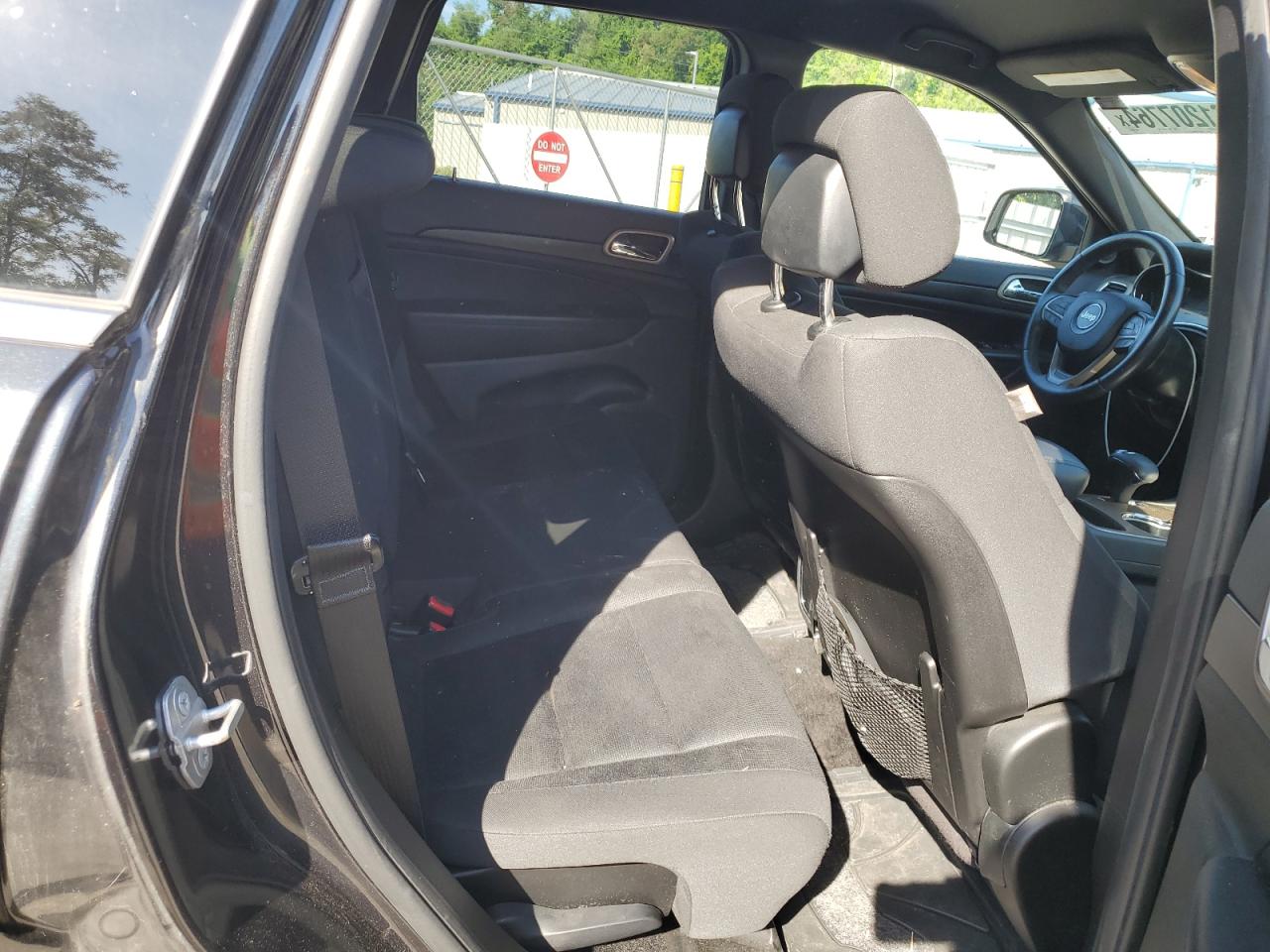 1C4RJFAG8FC736713 2015 Jeep Grand Cherokee Laredo