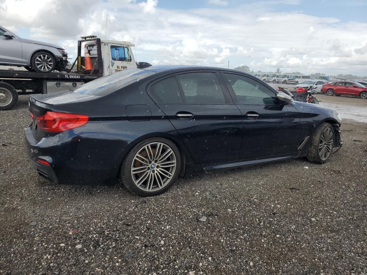 WBAJB9C59JG463741 2018 BMW M550Xi