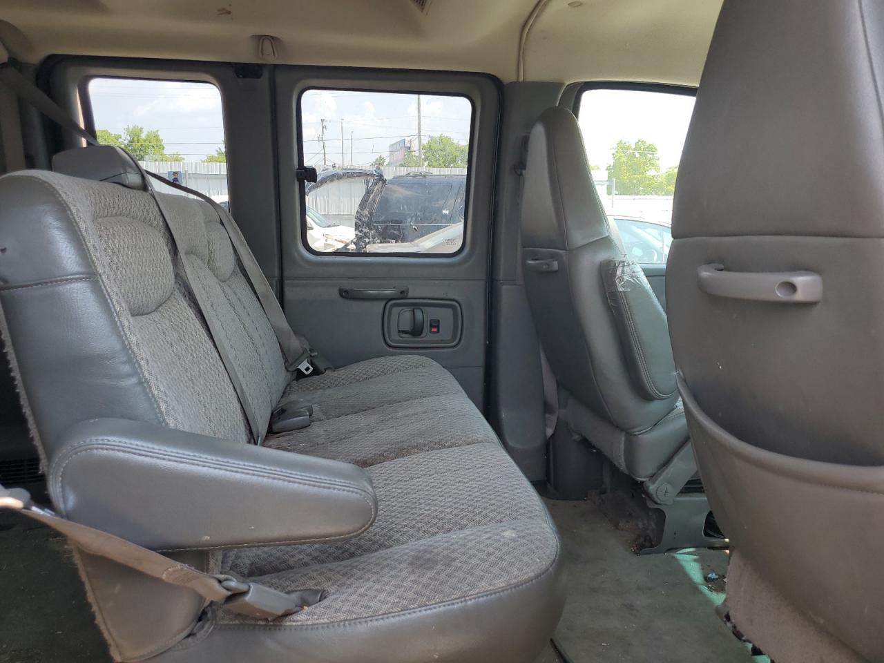 1GNFH15T441123514 2004 Chevrolet Express G1500