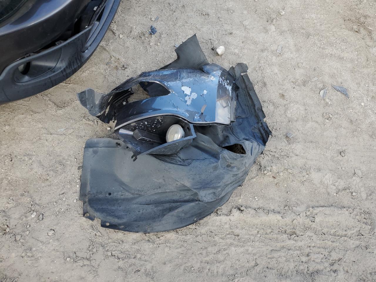 1C4PJLCS6HW640281 2017 Jeep Cherokee Latitude