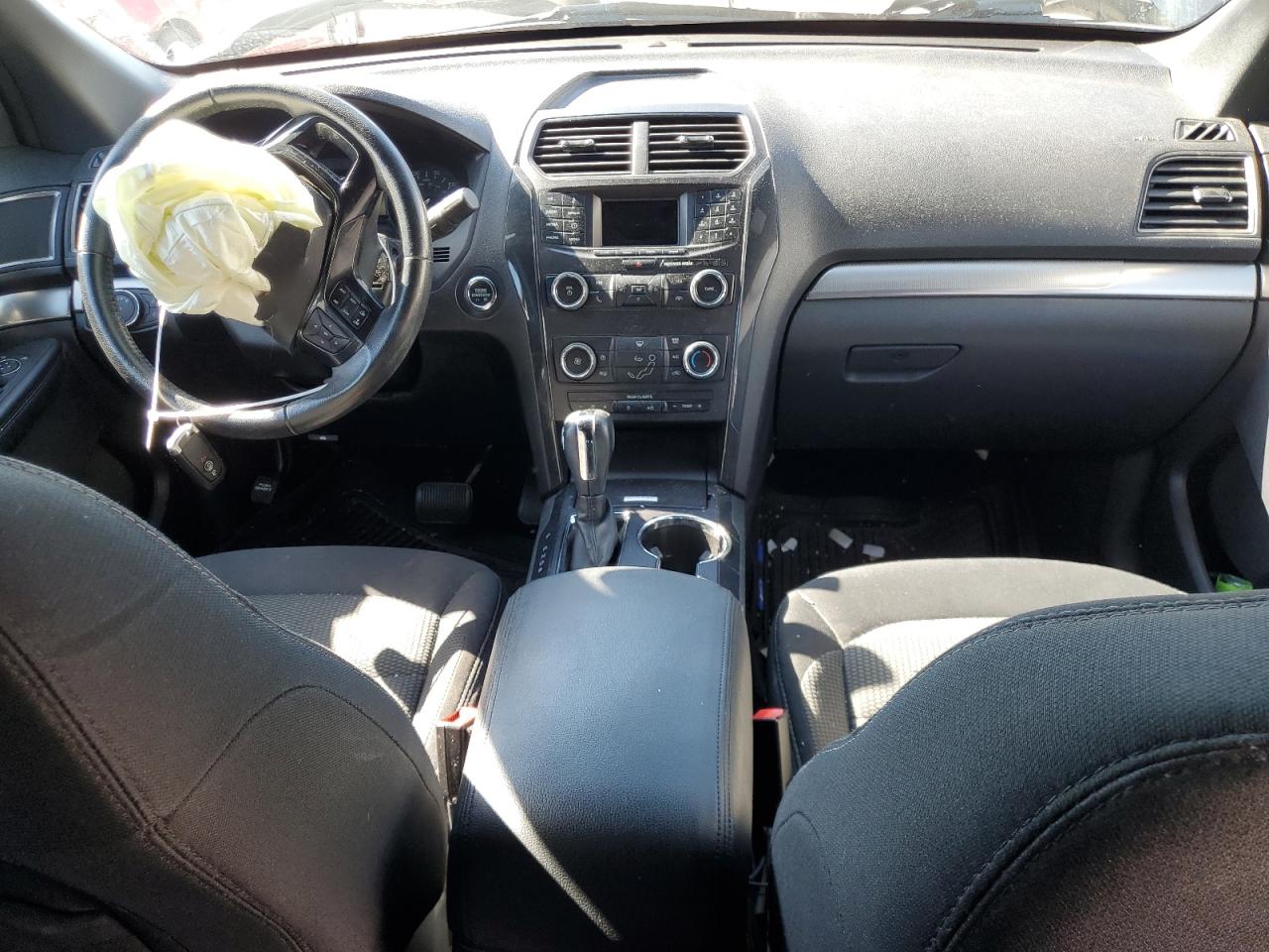 1FM5K7D83KGA15798 2019 Ford Explorer Xlt